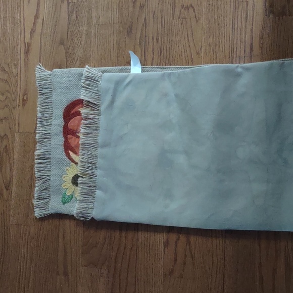 Fall table runner Embroidered Scarecrows & Pumpkins Burlap Front Lined 72"X 13" - Picture 6 of 6